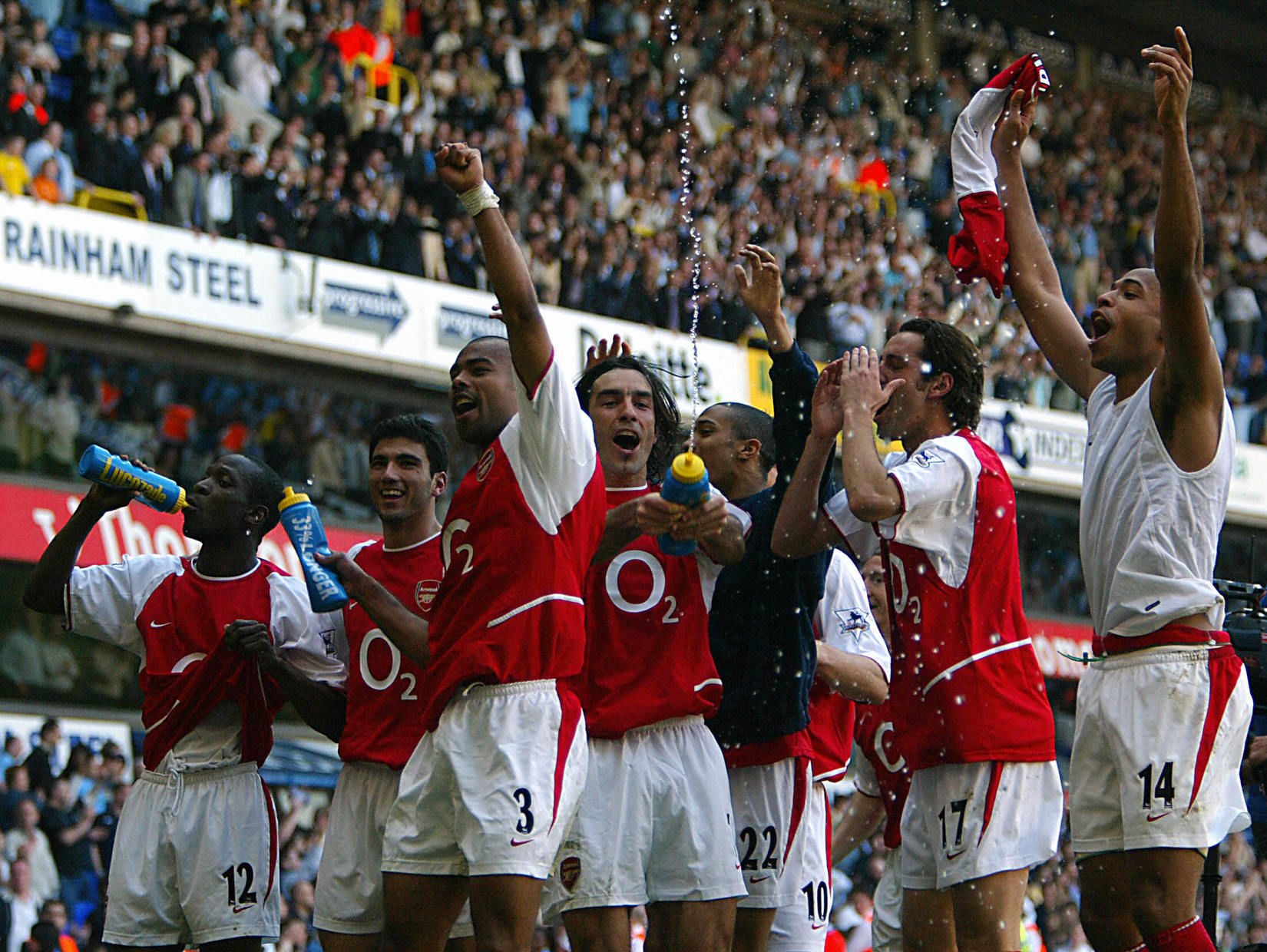 arsenal-s-l-to-r-lauren-jose-antonio-r-5cdc3170af5d978591000001.jpg